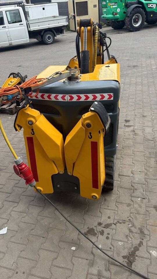 2011 Brokk 160 Demolition Excavator 2011 Brokk 160 Demolition Excavator