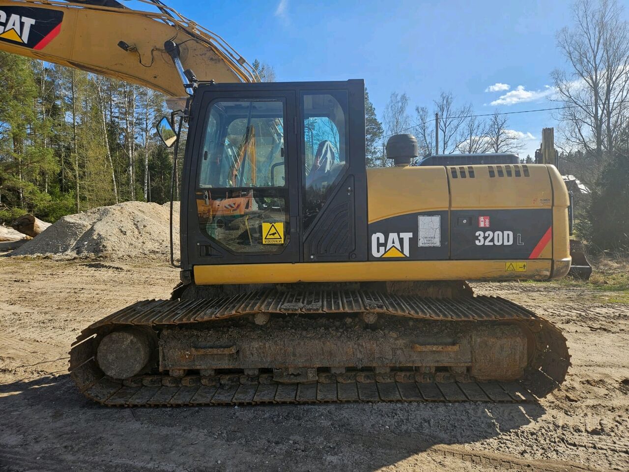 2011 Caterpillar 320D Crawler Excavator 2011 Caterpillar 320D Crawler Excavator