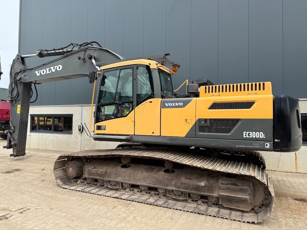 2012 Volvo EC250DL Crawler Excavator 2012 Volvo EC250DL Crawler Excavator