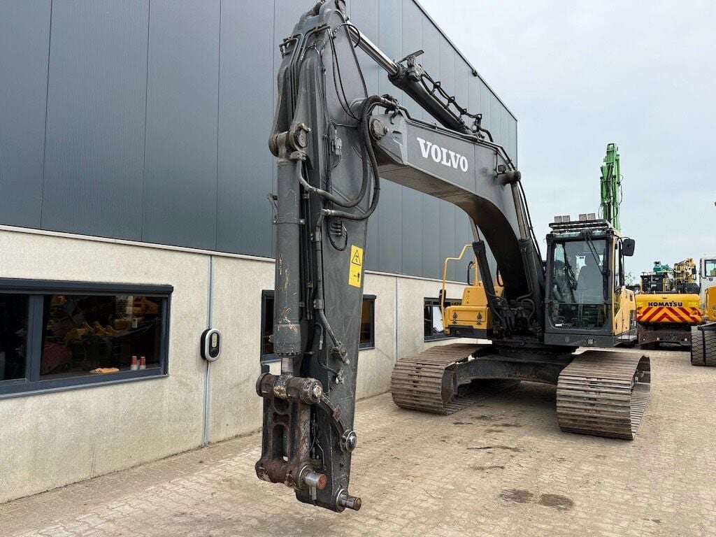 2012 Volvo EC250DL Crawler Excavator 2012 Volvo EC250DL Crawler Excavator