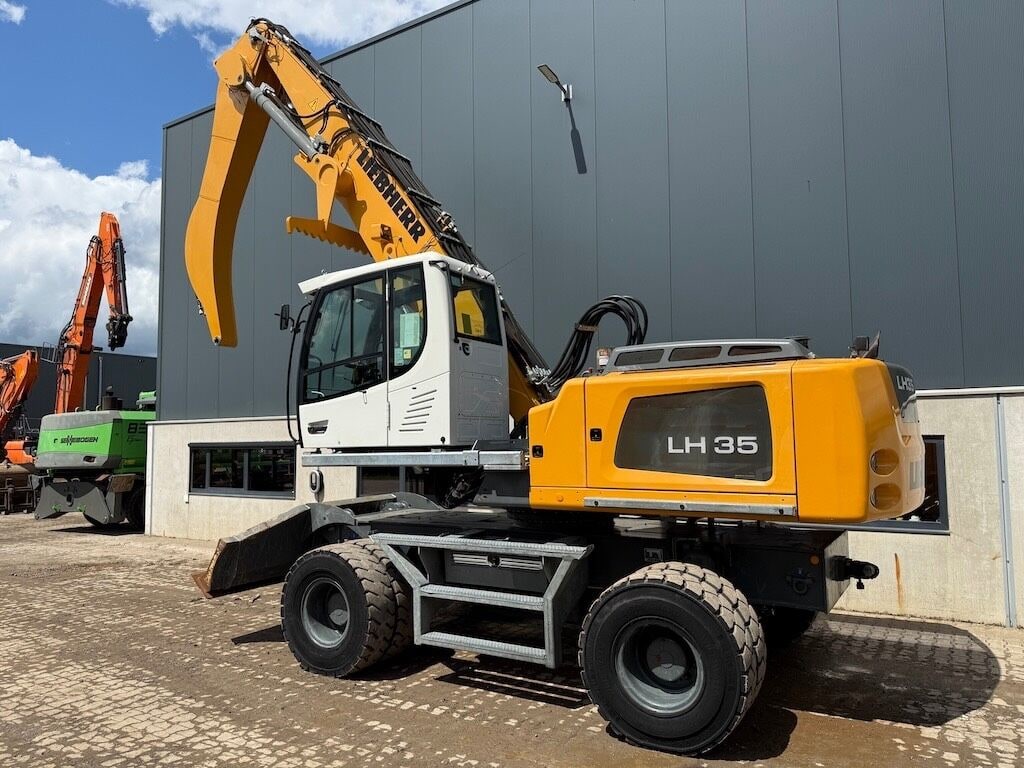 2013 Liebherr LH35 M Material Handler 2013 Liebherr LH35 M Material Handler