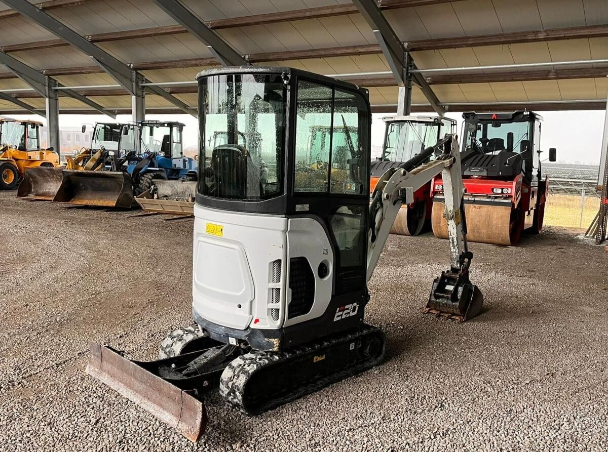 2014 Bobcat E20 Mini Excavator 2014 Bobcat E20 Mini Excavator