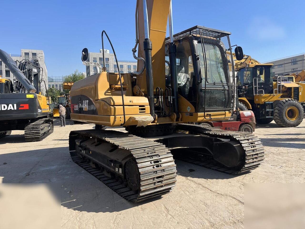 2014 Caterpillar 323DL Crawler Excavator