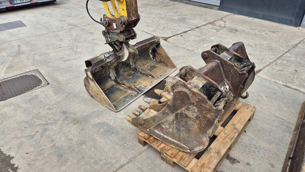 2014 Komatsu PC88MR-8 Crawler Excavator 2014 Komatsu PC88MR-8 Crawler Excavator