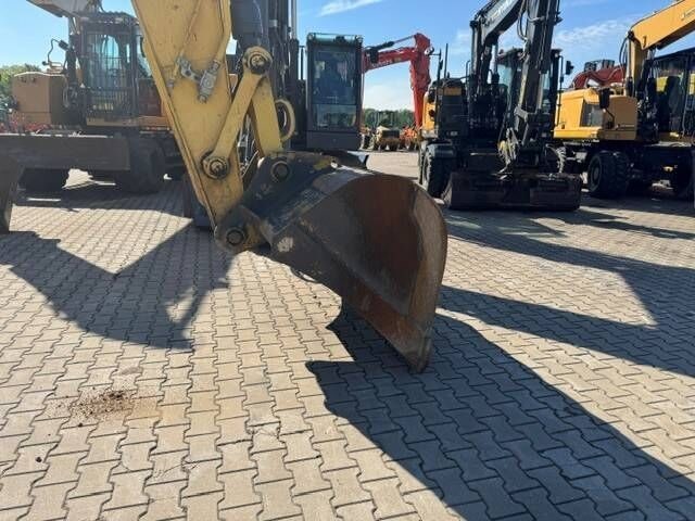 2014 New Holland E215C Crawler Excavator 2014 New Holland E215C Crawler Excavator
