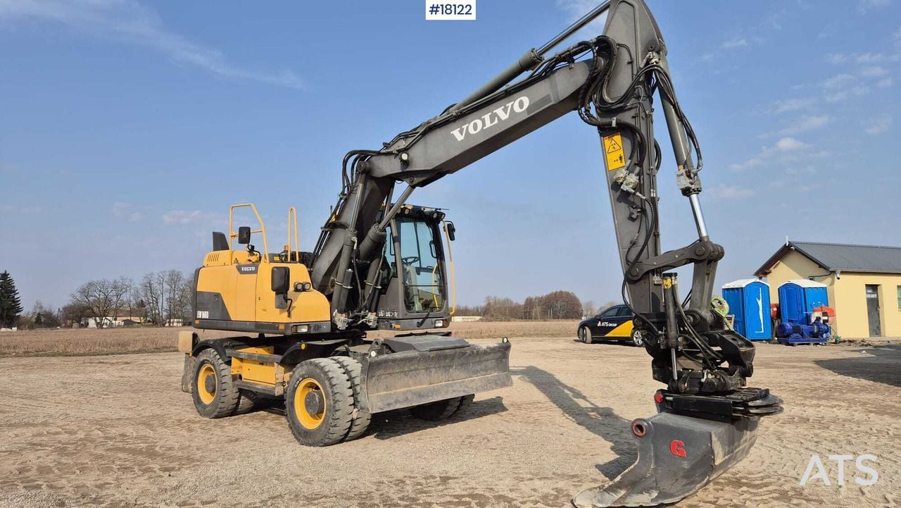 2014 Volvo EW160D wheel excavator, side view