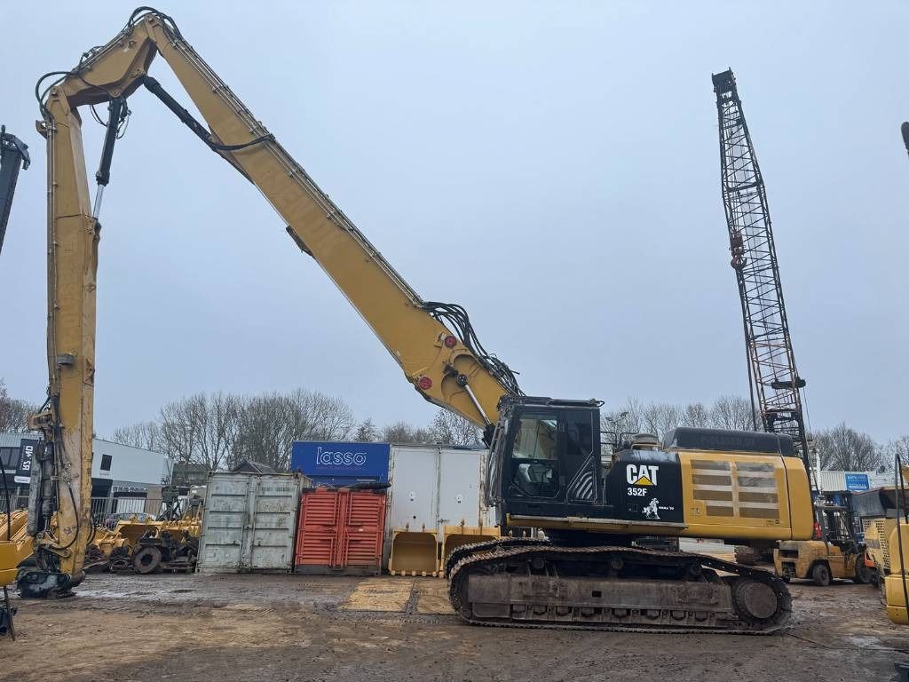 2015 Caterpillar 352F Demolition Excavator