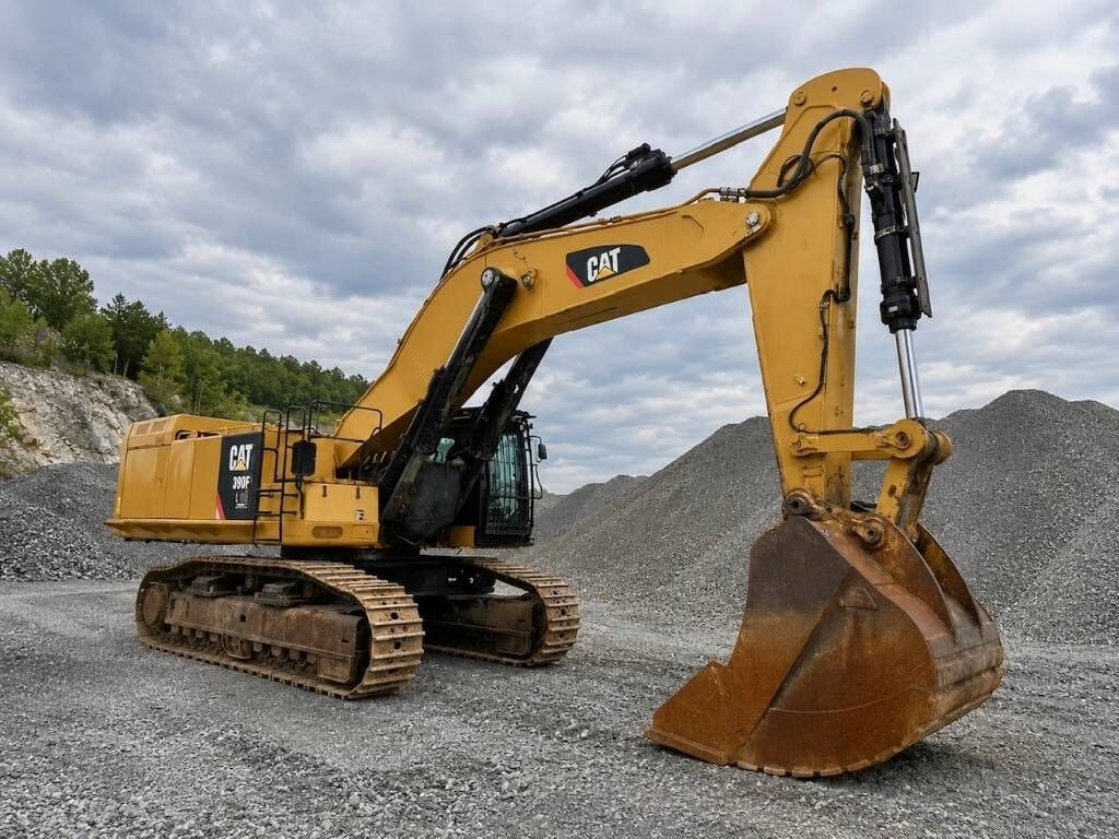 2015 Caterpillar 390FL Crawler Excavator 2015 Caterpillar 390FL Crawler Excavator