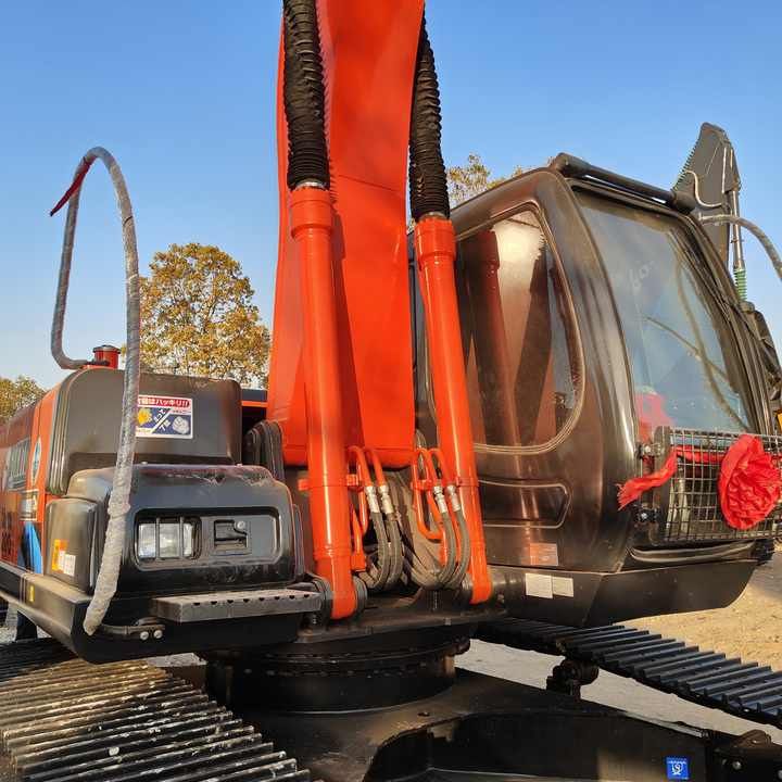 2015 Hitachi ZX200-5 Crawler Excavator 2015 Hitachi ZX200-5 Crawler Excavator