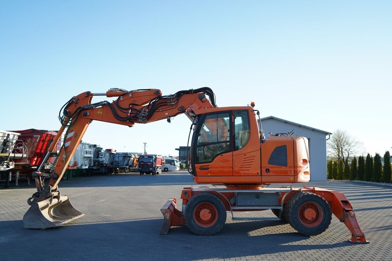 2015 Liebherr A 914 Wheel Excavator 2015 Liebherr A 914 Wheel Excavator