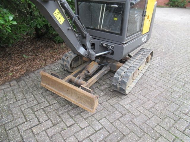 2015 Volvo EC18D Mini Excavator 2015 Volvo EC18D Mini Excavator
