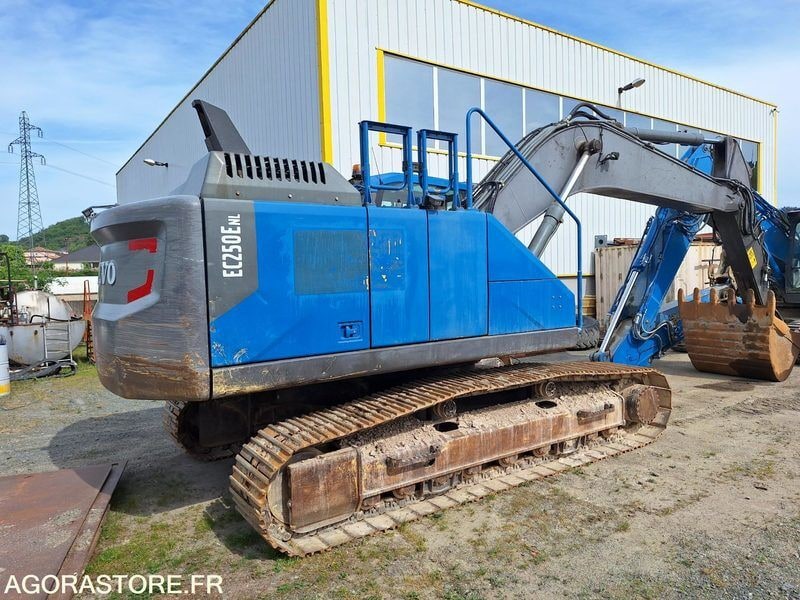 2015 Volvo EC250ENL