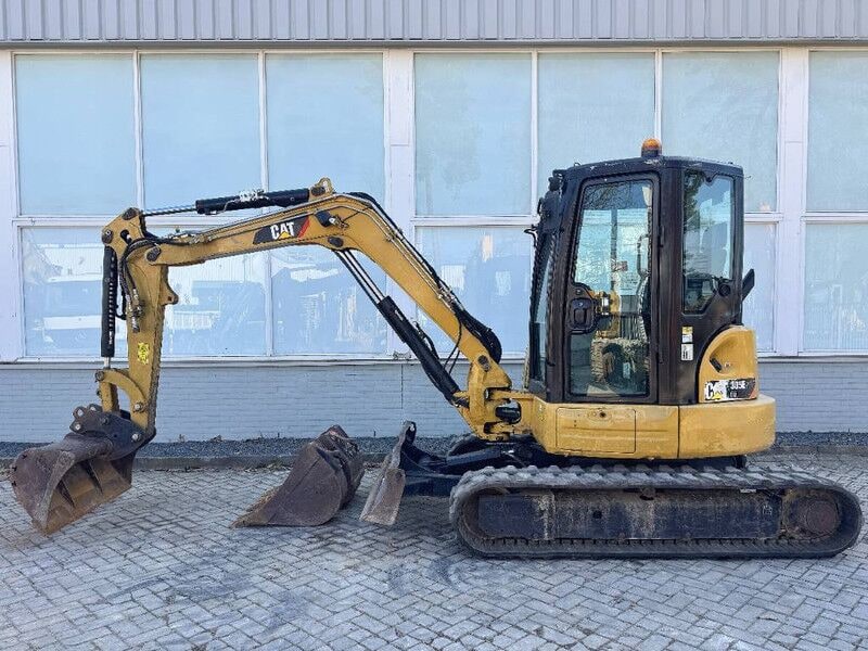 2016 Caterpillar 305E2 Mini Excavator 2016 Caterpillar 305E2 Mini Excavator
