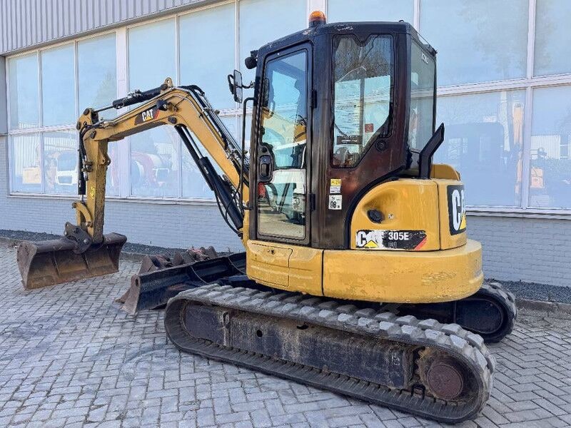 2016 Caterpillar 305E2 Mini Excavator 2016 Caterpillar 305E2 Mini Excavator