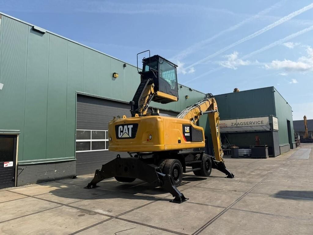 2016 Caterpillar MH3022 Material Handler
