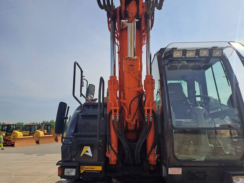 2016 Hitachi ZX170W-5B Wheel Excavator 2016 Hitachi ZX170W-5B Wheel Excavator