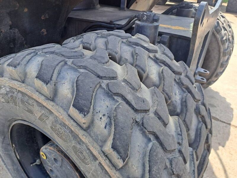 2016 Hitachi ZX170W-5B Wheel Excavator 2016 Hitachi ZX170W-5B Wheel Excavator