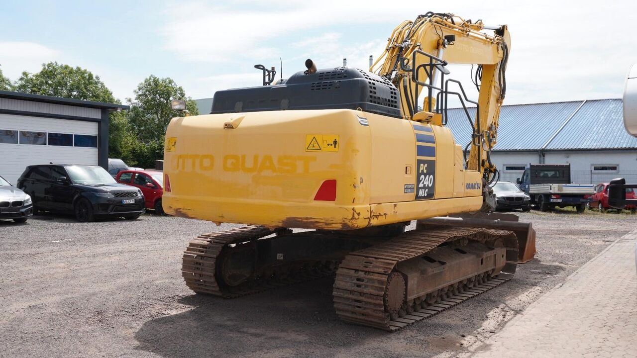 2016 Komatsu PC240NLC-11 Crawler Excavator