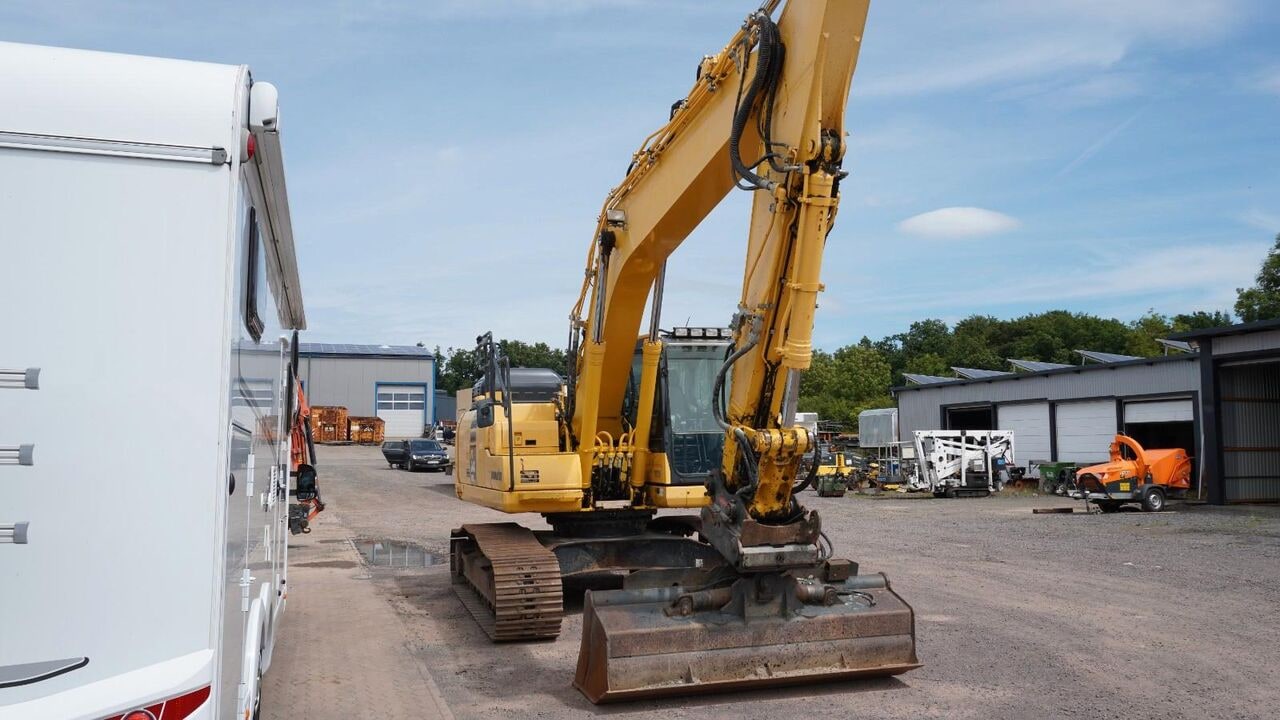 2016 Komatsu PC240NLC-11 Crawler Excavator