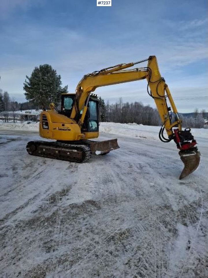 2016 Komatsu PC78US crawler excavator, side view 2016 Komatsu PC78US crawler excavator, side view