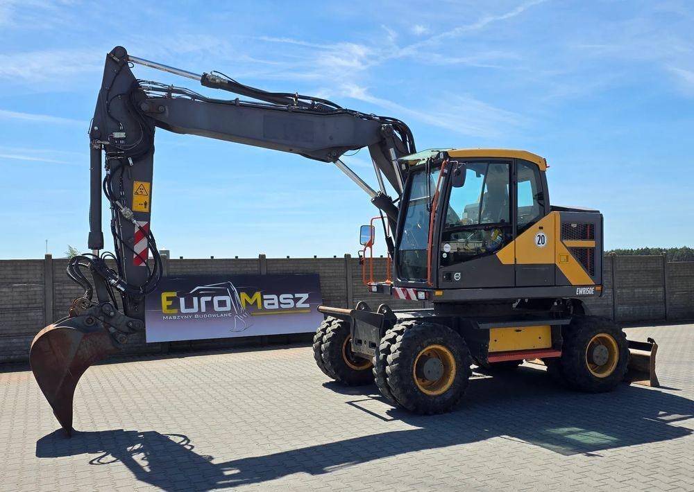 2016 Volvo EWR150E Wheel Excavator 2016 Volvo EWR150E Wheel Excavator