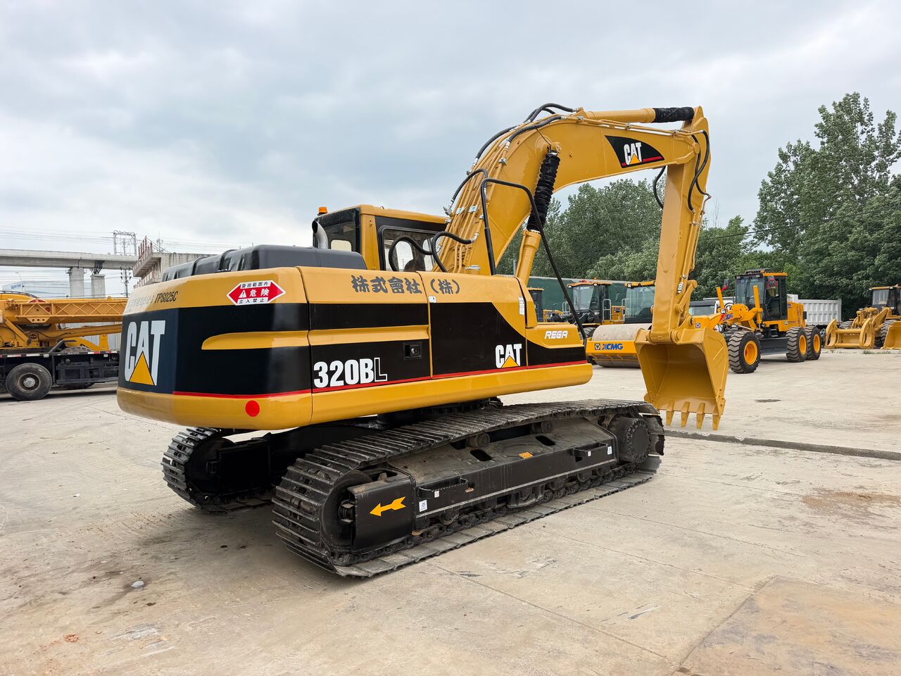 2017 Caterpillar 320BL Crawler Excavator 2017 Caterpillar 320BL Crawler Excavator