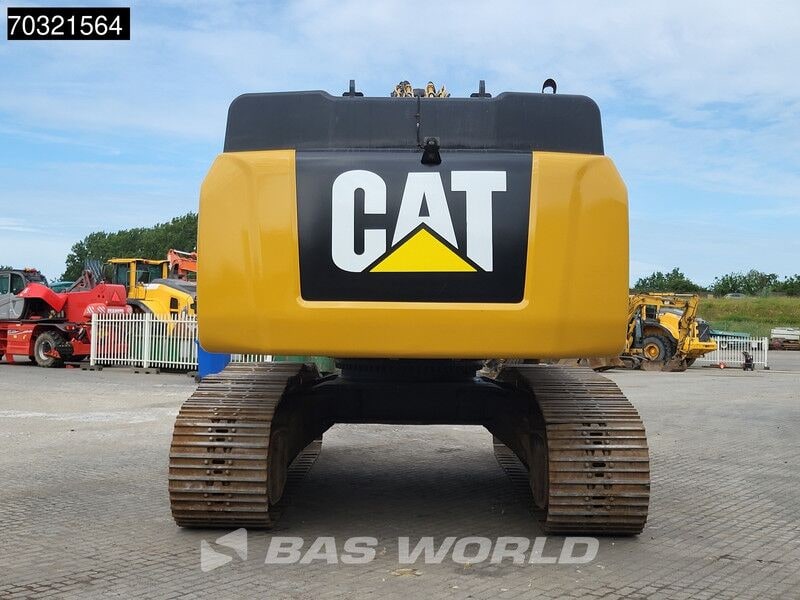 2017 Caterpillar 352F Crawler Excavator 2017 Caterpillar 352F Crawler Excavator