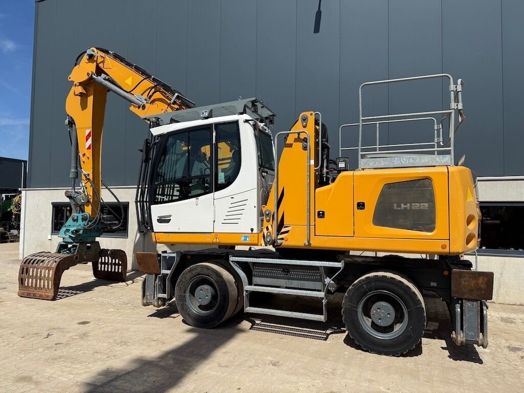 2017 Liebherr LH22 M Material Handler 2017 Liebherr LH22 M Material Handler