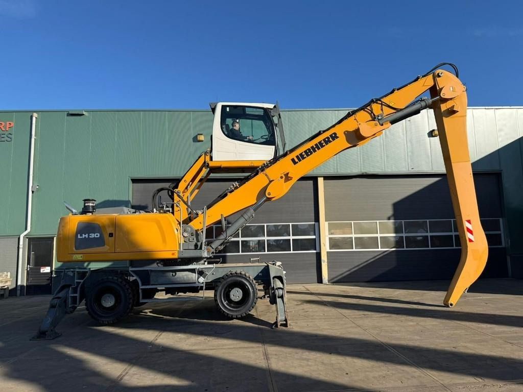2017 Liebherr LH30 M Material Handler