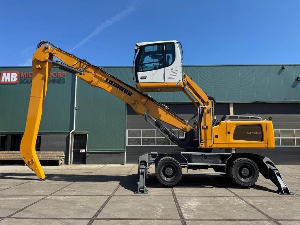 2017 Liebherr LH30 M Material Handler