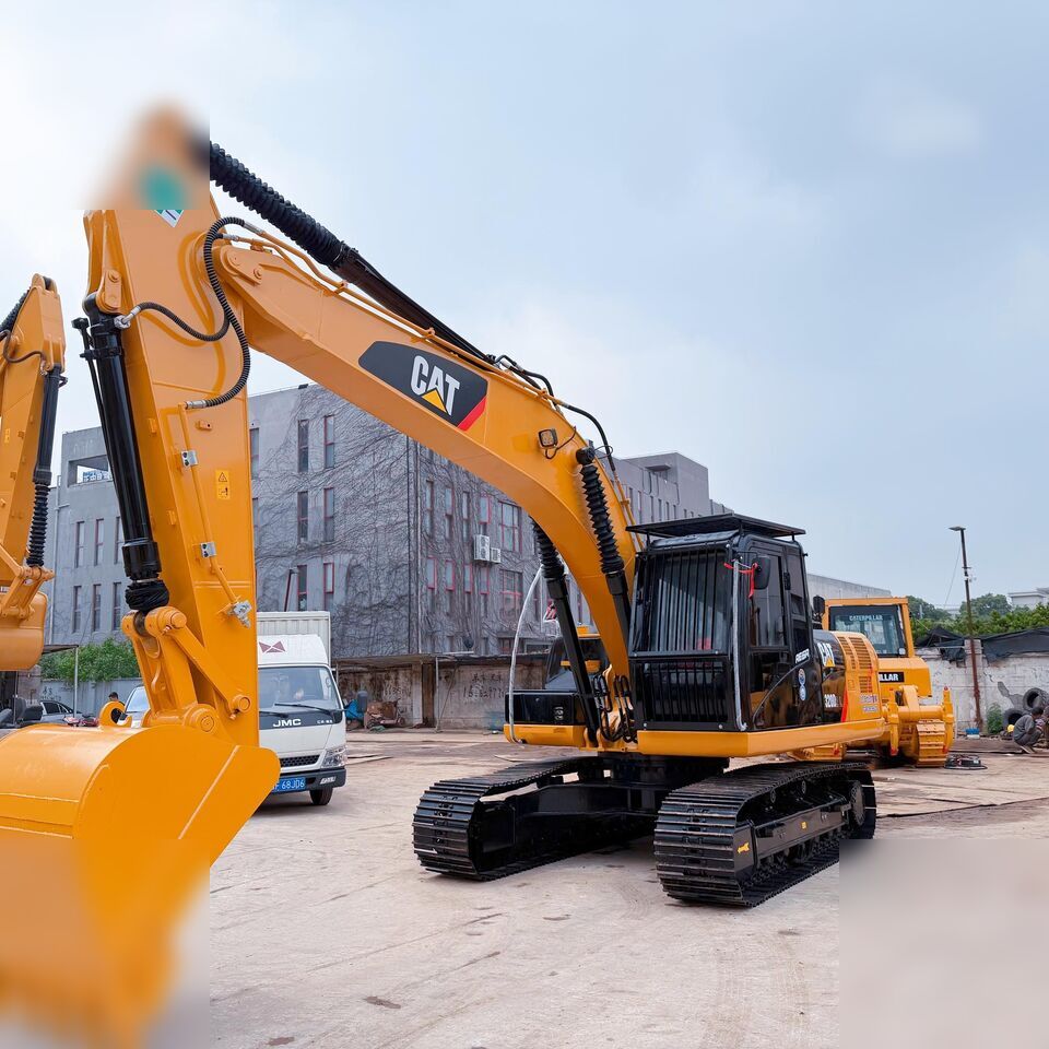 2018 Caterpillar 320D2L Crawler Excavator