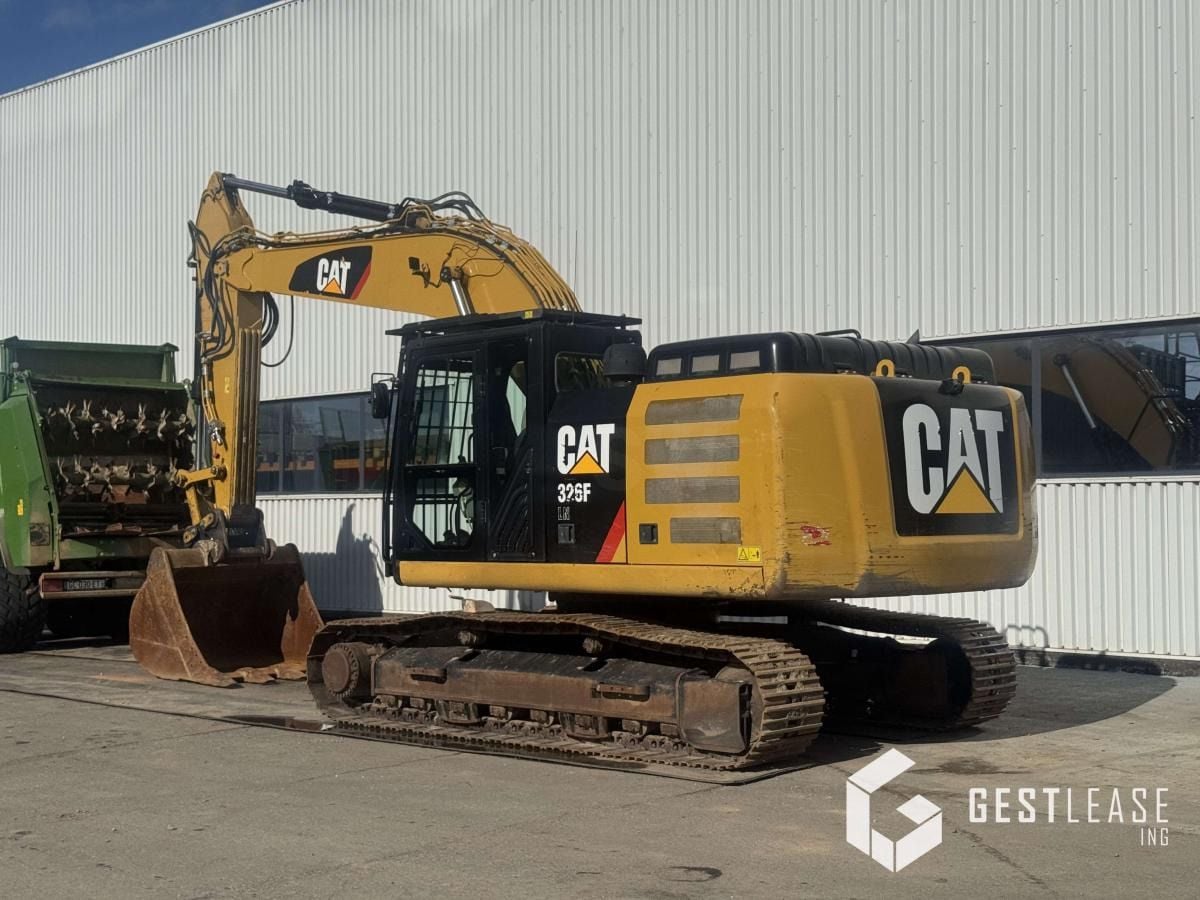 2018 Caterpillar 326FLN crawler excavator, side profile view