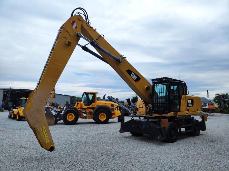 2018 Caterpillar MH3024 Material Handler
