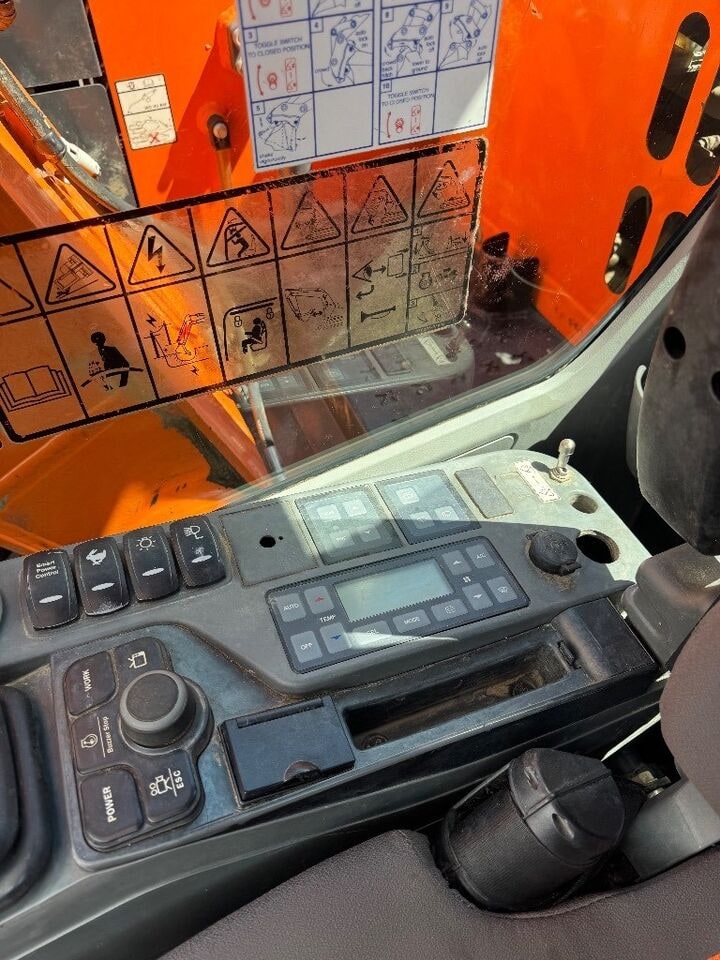 2018 Doosan DX140LCR-5 Crawler Excavator