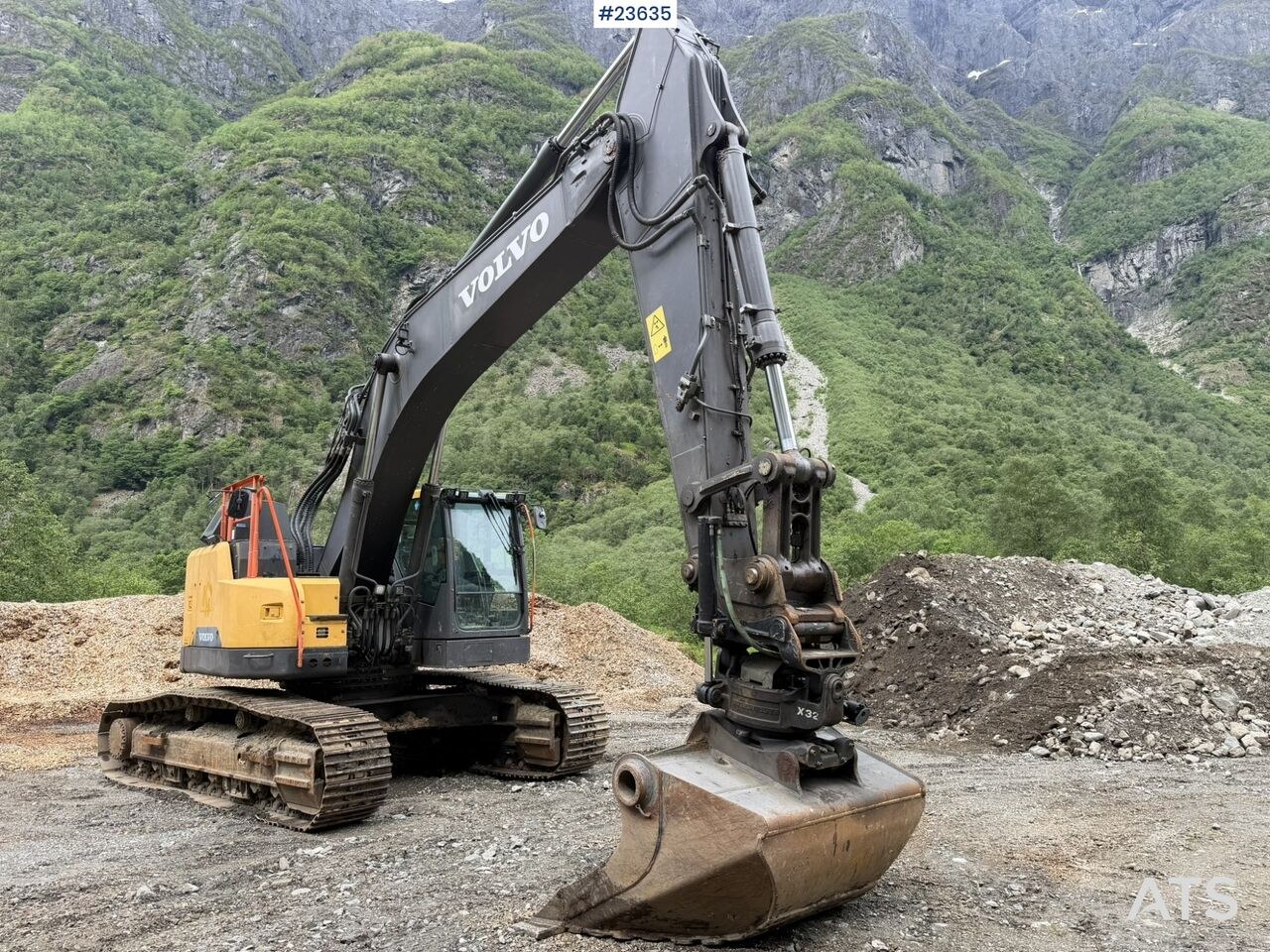 2018 Volvo ECR355EL Crawler Excavator 2018 Volvo ECR355EL Crawler Excavator