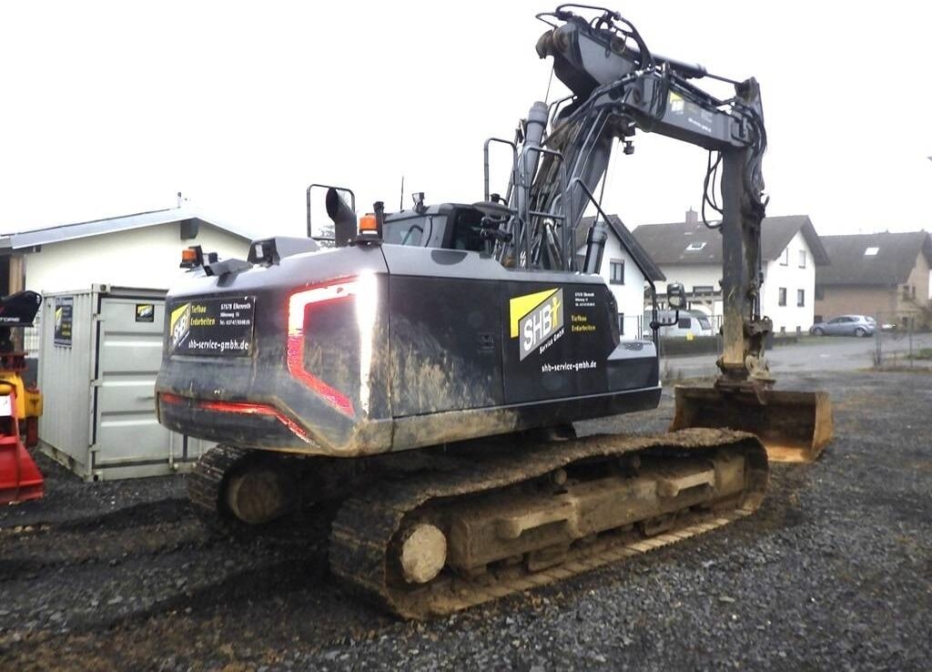 2019 JCB 220X Crawler Excavator 2019 JCB 220X Crawler Excavator