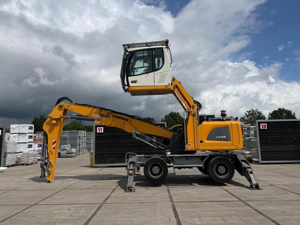 2019 Liebherr LH22 M Material Handler
