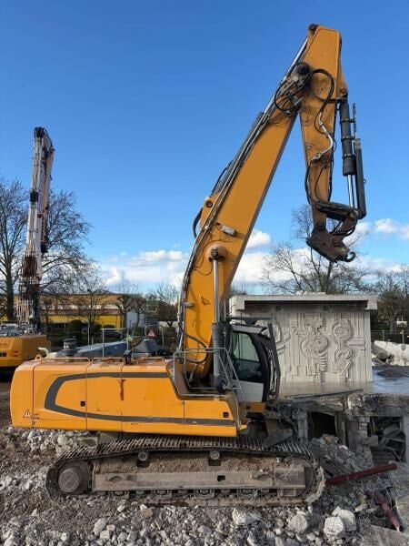 2019 Liebherr R 946NLC Crawler Excavator