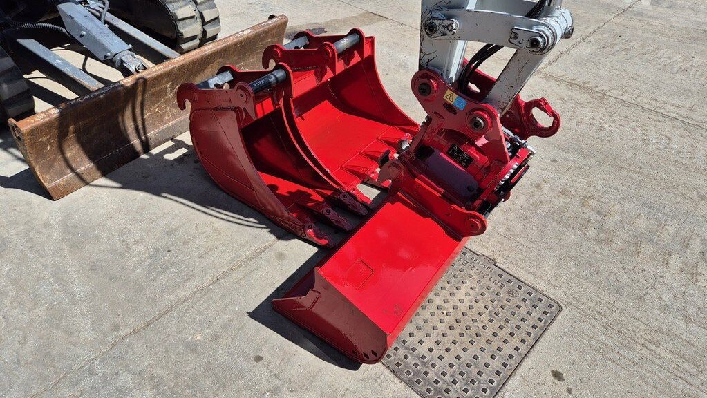 2019 Takeuchi TB235-2 Mini Excavator 2019 Takeuchi TB235-2 Mini Excavator