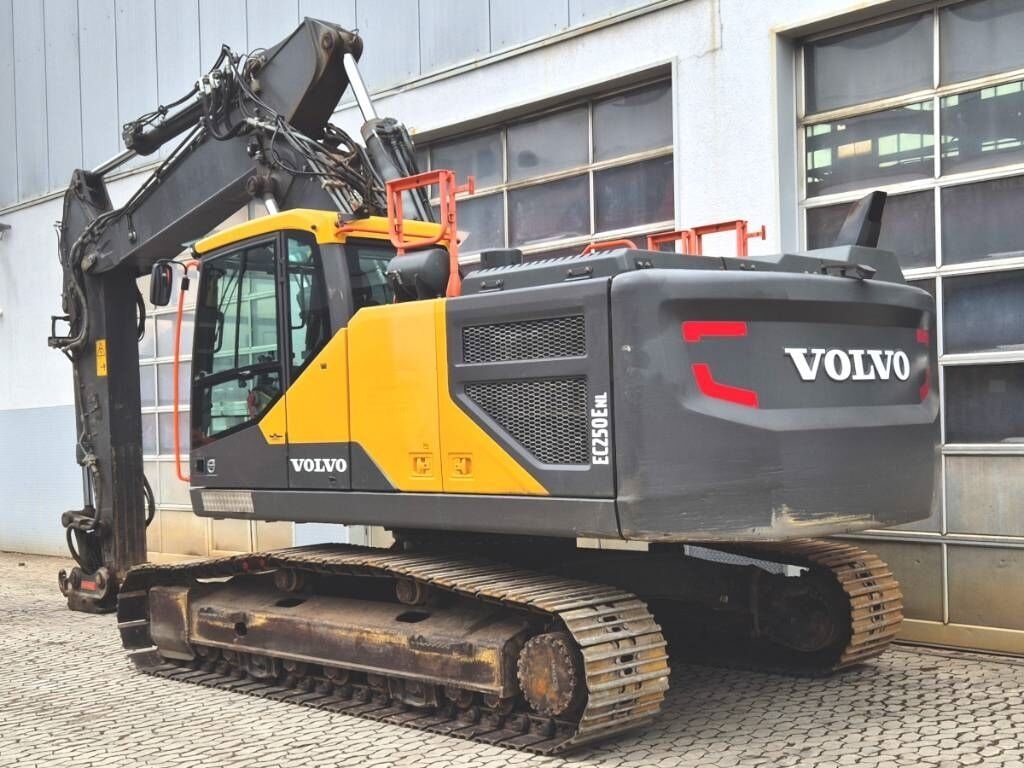 2019 Volvo EC250ENL Crawler Excavator 2019 Volvo EC250ENL Crawler Excavator