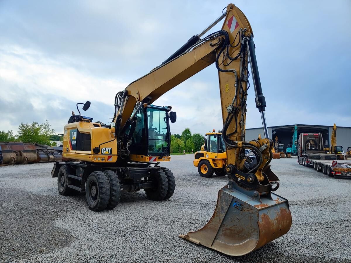 2020 Caterpillar M315F wheel excavator, side profile view