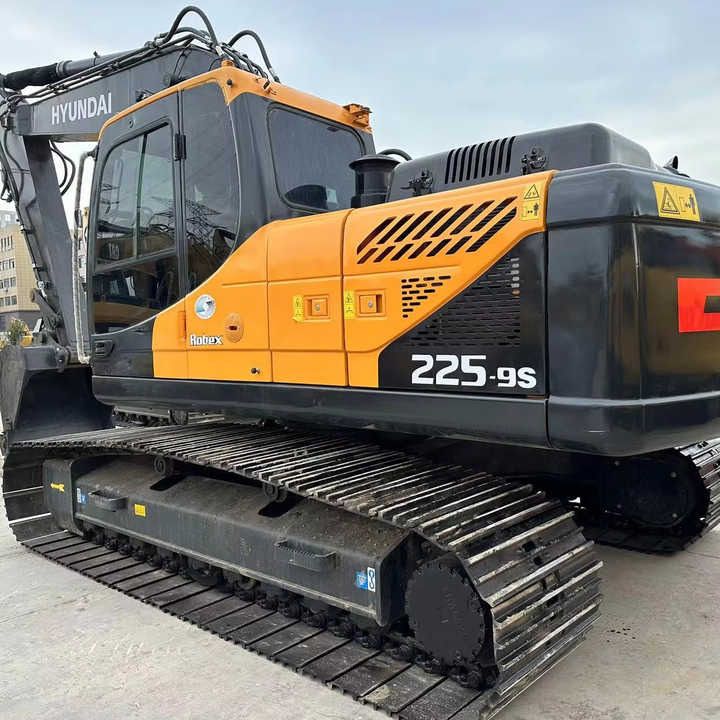 2020 Hyundai R225-9 Crawler Excavator