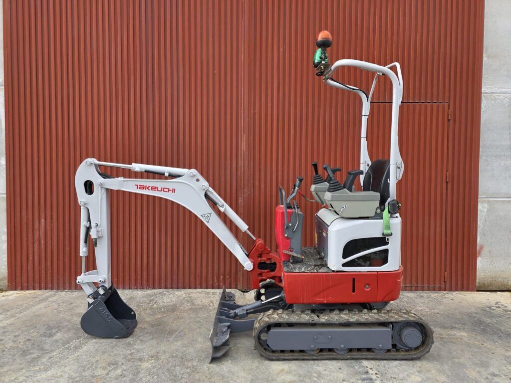 2020 Takeuchi TB210R Mini Excavator 2020 Takeuchi TB210R Mini Excavator