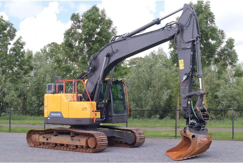 2020 Volvo ECR235EL Crawler Excavator