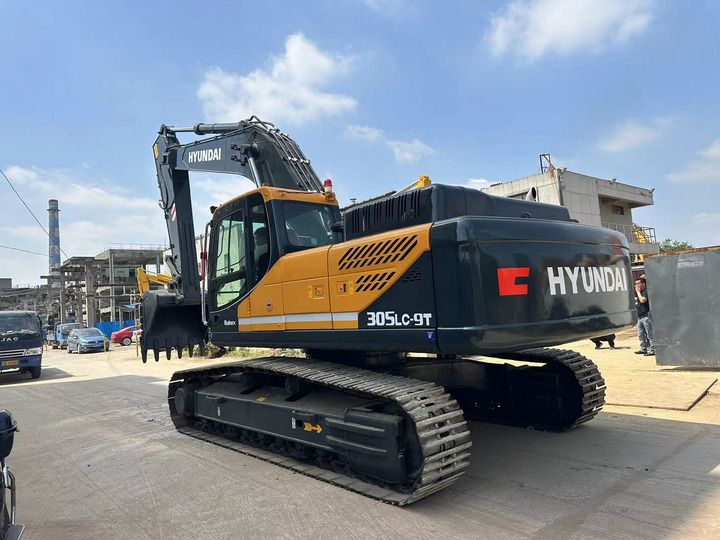 2021 Hyundai 305LC-9T Crawler Excavator