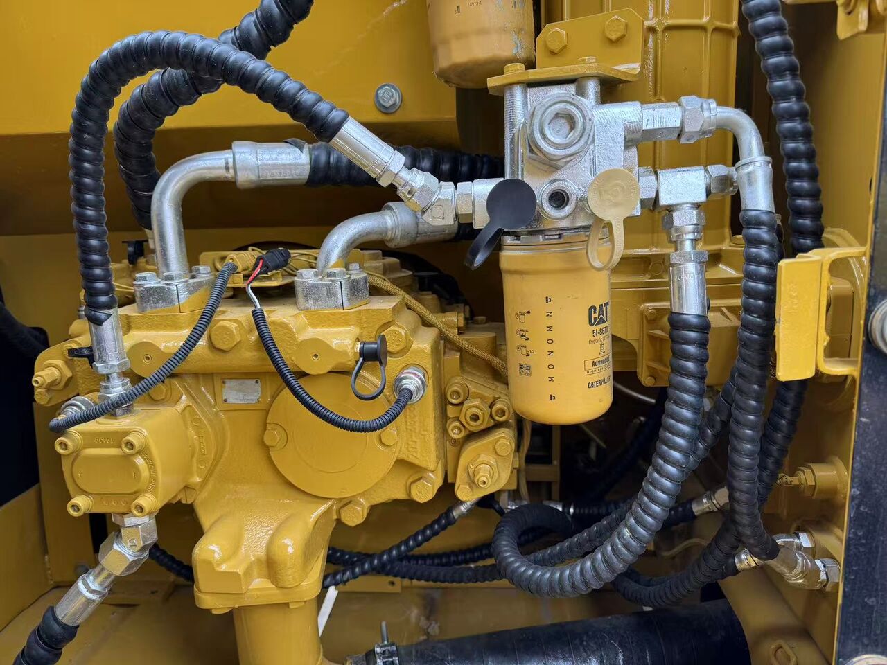 2022 Caterpillar 320D Crawler Excavator
