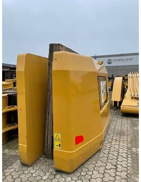 2022 Caterpillar 395 Crawler Excavator 2022 Caterpillar 395 Crawler Excavator