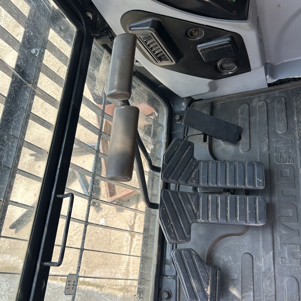 2022 Hyundai HX220HD Crawler Excavator 2022 Hyundai HX220HD Crawler Excavator