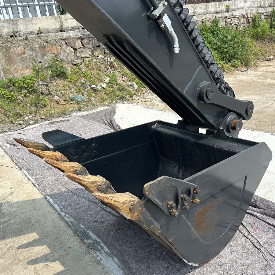 2022 Hyundai HX220HD Crawler Excavator 2022 Hyundai HX220HD Crawler Excavator