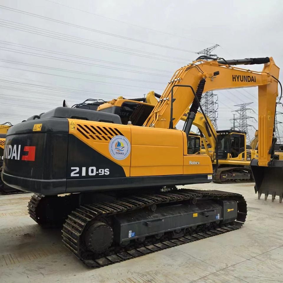 2022 Hyundai R210-9S crawler excavator, rear three-quarter view